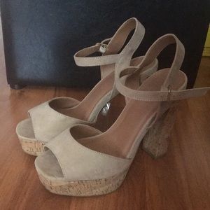 Beige heels
